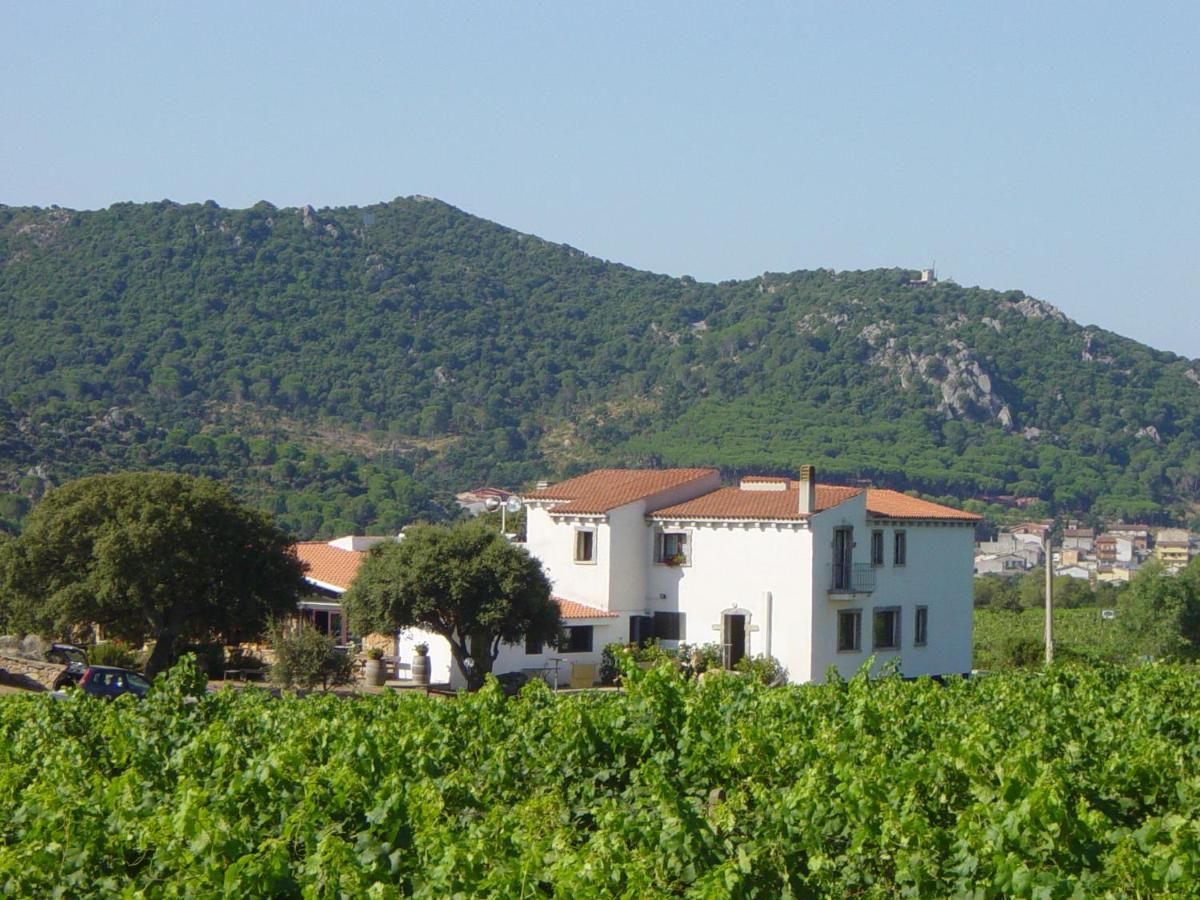 Agriturismo Vermentino Monti Buitenkant foto
